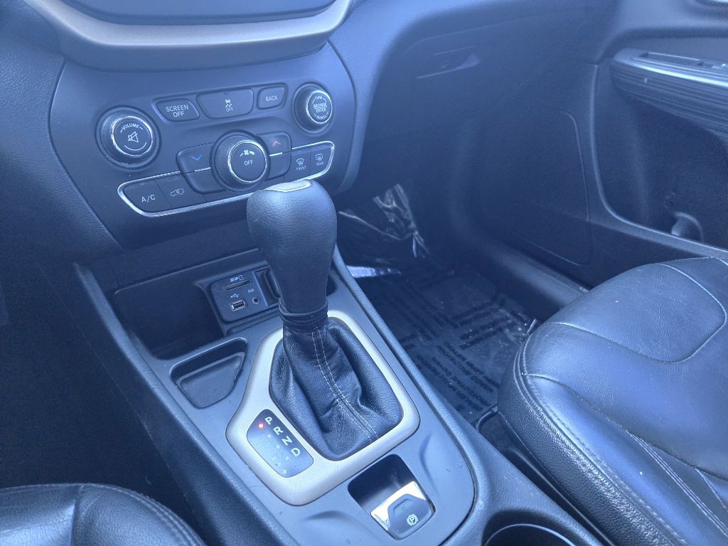 2016 Jeep Cherokee Image 19