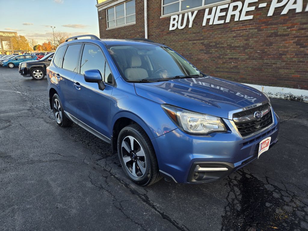 2017 Subaru Forester Image 2