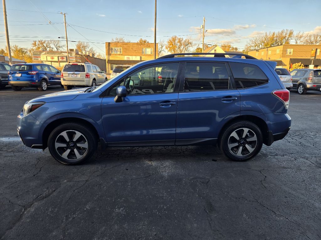 2017 Subaru Forester Image 5