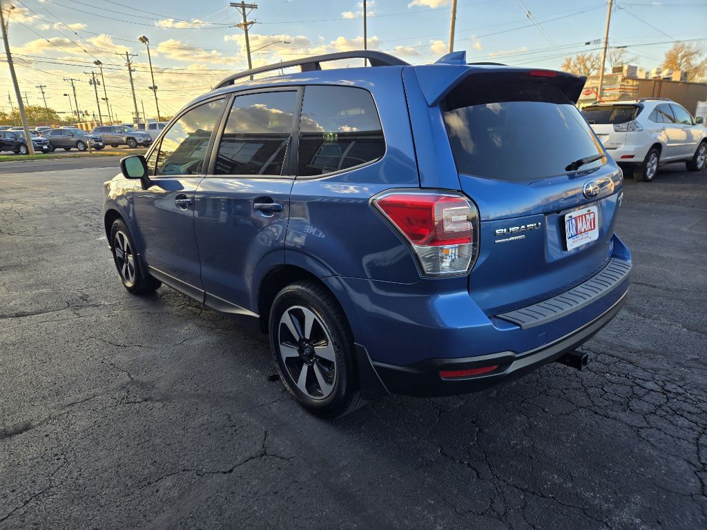 2017 Subaru Forester Image 6