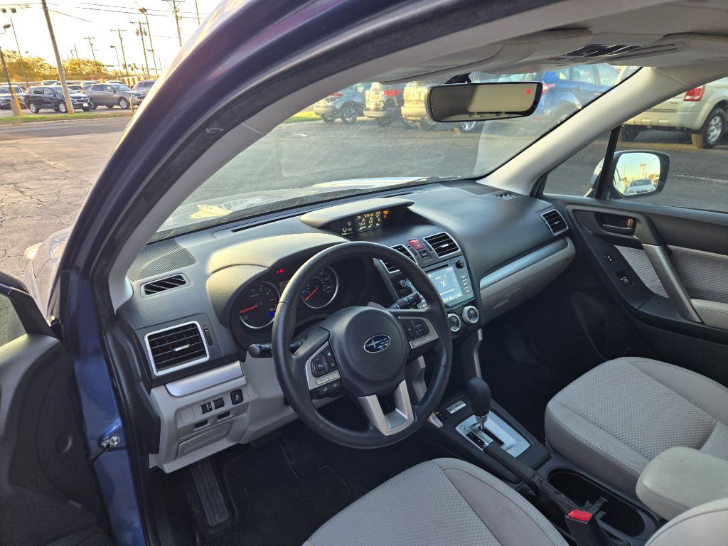 2017 Subaru Forester Image 11