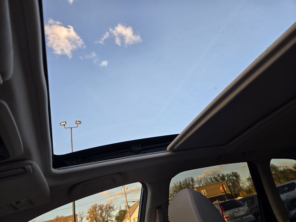 2017 Subaru Forester Image 17