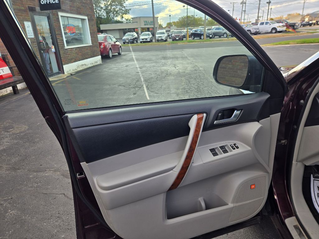 2011 Toyota Highlander Image 13
