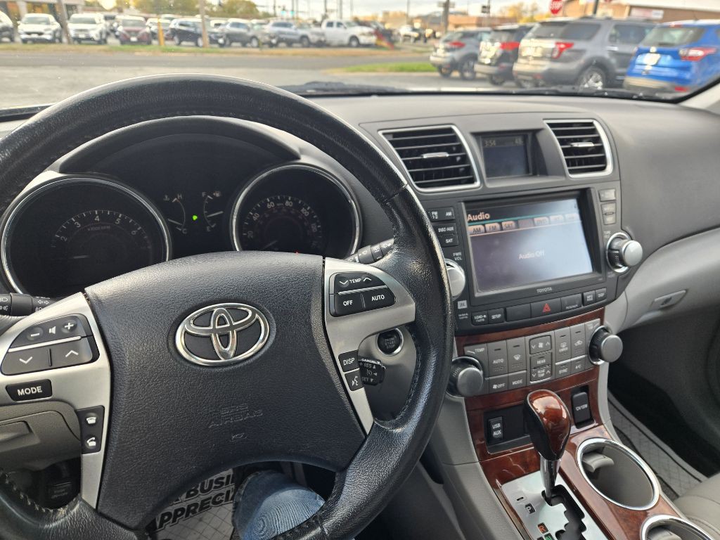 2011 Toyota Highlander Image 14