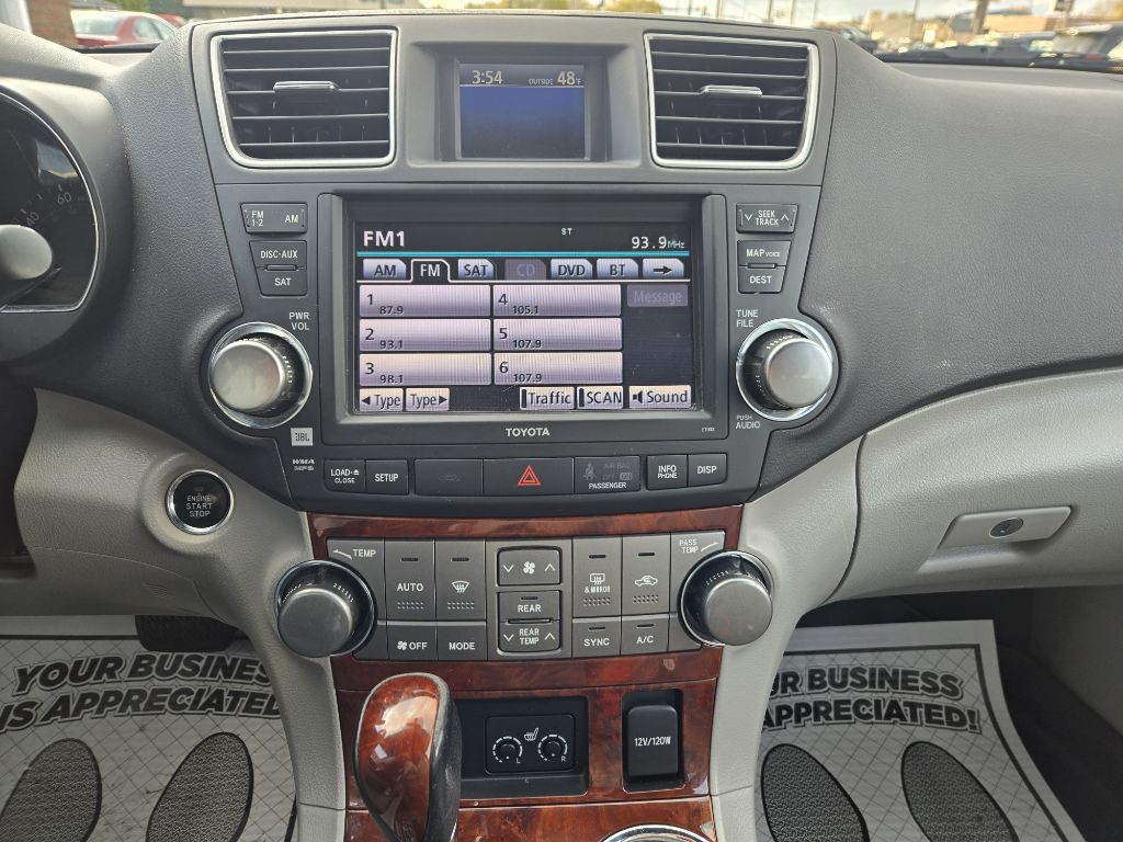 2011 Toyota Highlander Image 16