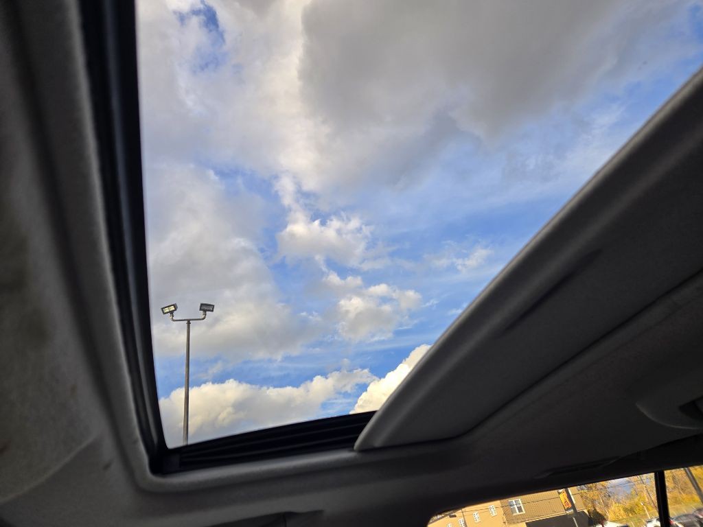 2011 Toyota Highlander Image 18