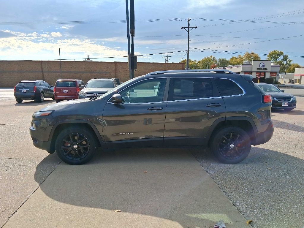 2017 Jeep Cherokee Image 1