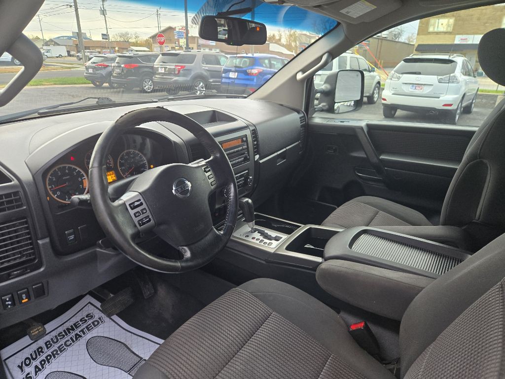 2012 Nissan Titan Image 11