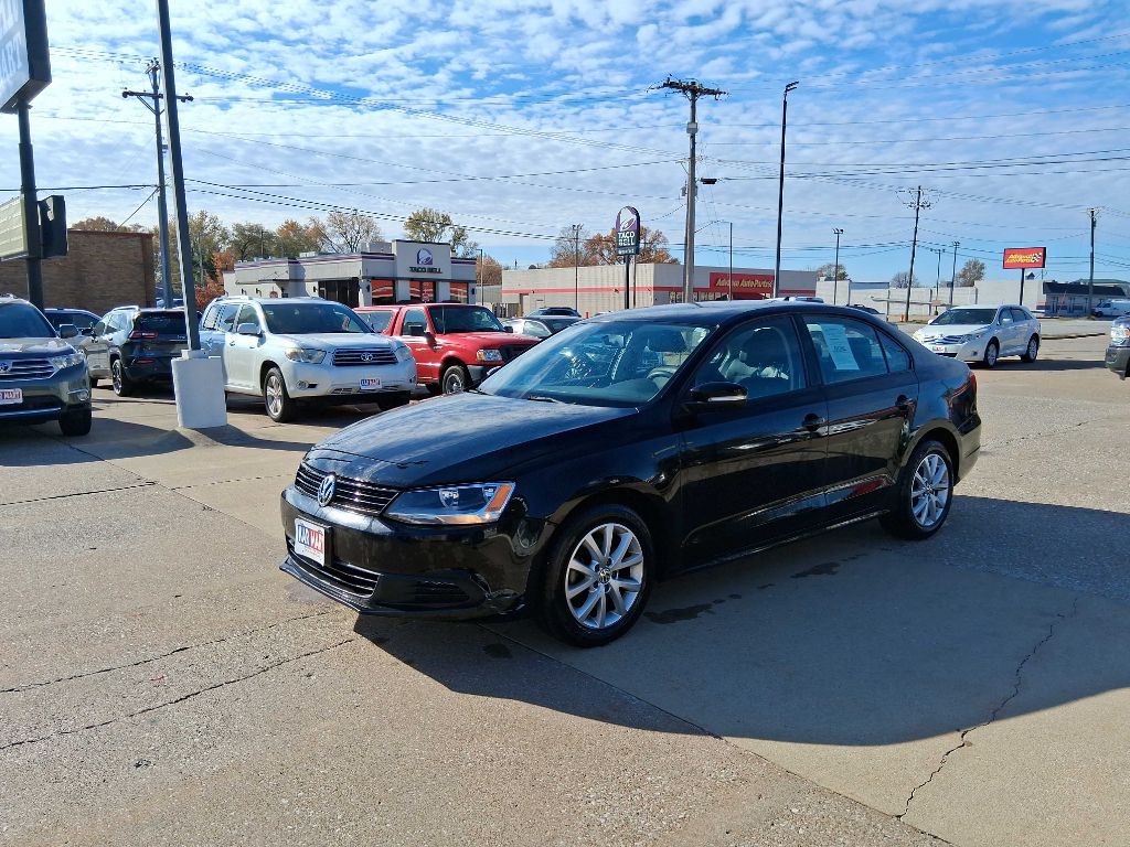2011 Volkswagen Jetta Image 3