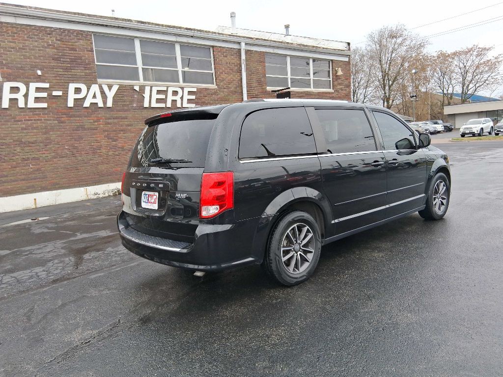 2017 Dodge Grand Caravan Image 5
