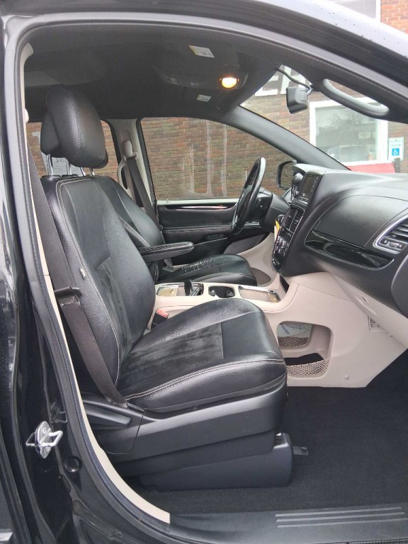 2017 Dodge Grand Caravan Image 10