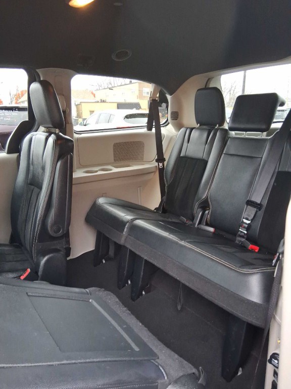 2017 Dodge Grand Caravan Image 11
