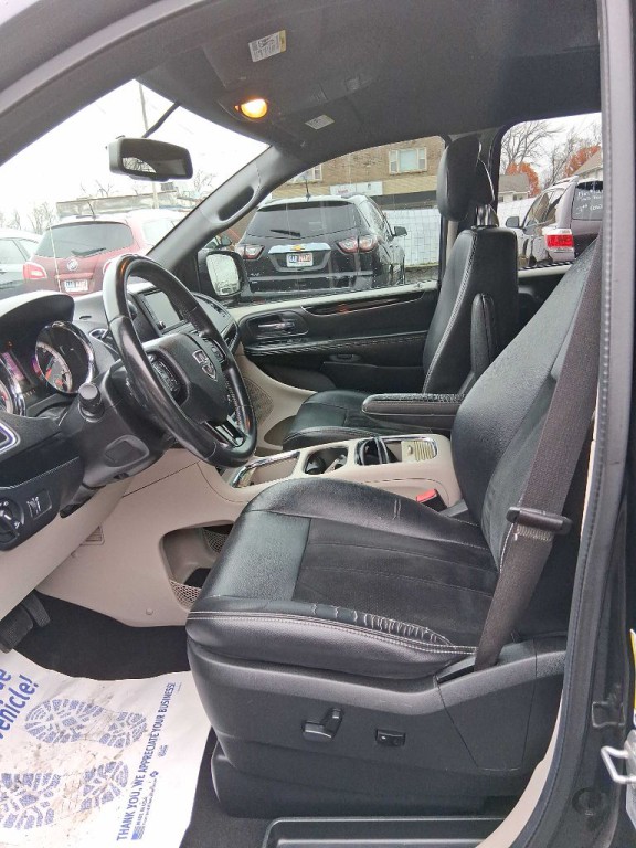 2017 Dodge Grand Caravan Image 13