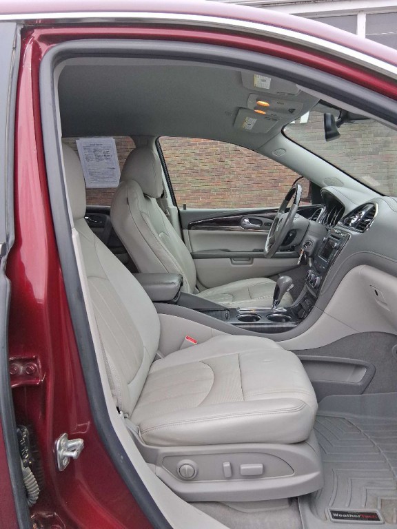 2016 Buick Enclave Image 10