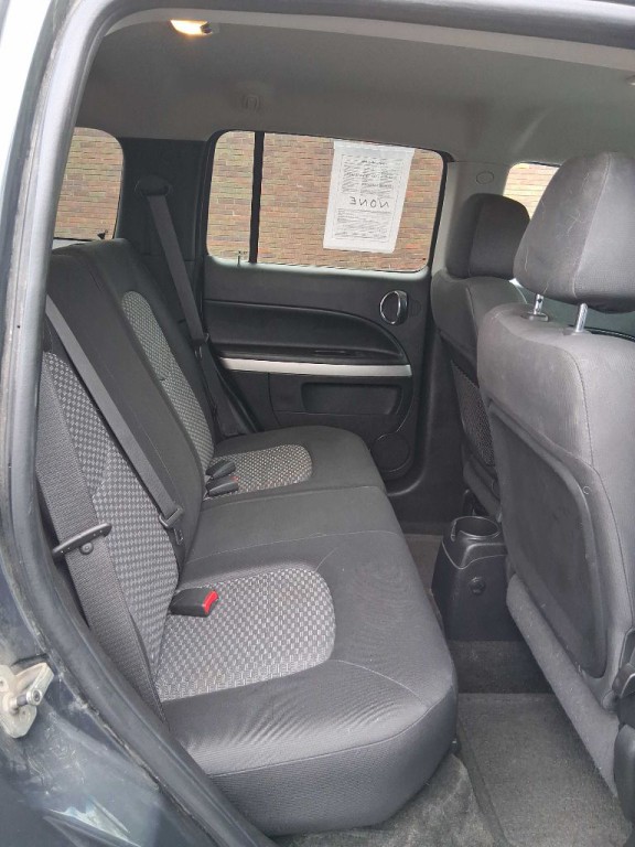 2011 Chevrolet HHR Image 8