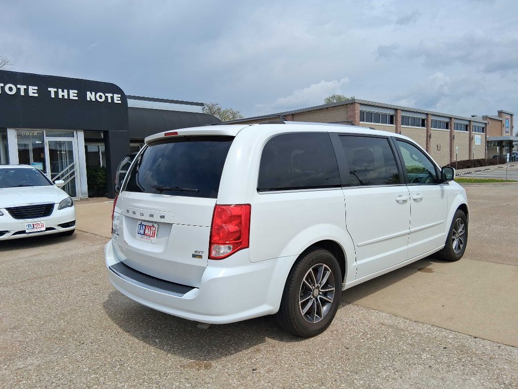 2017 Dodge Grand Caravan Image 5