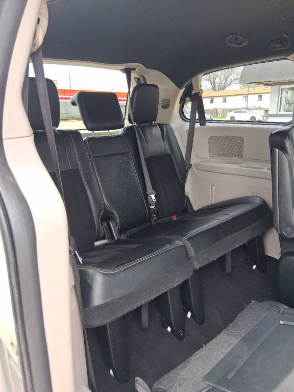 2017 Dodge Grand Caravan Image 8