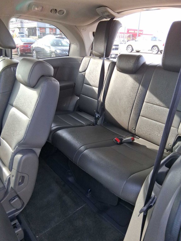 2016 Honda Odyssey Image 8