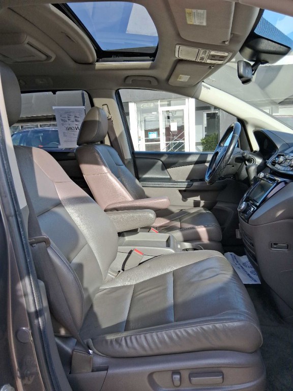2016 Honda Odyssey Image 10