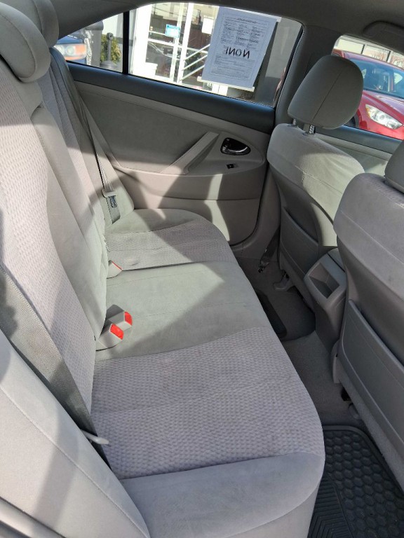 2011 Toyota Camry Image 7