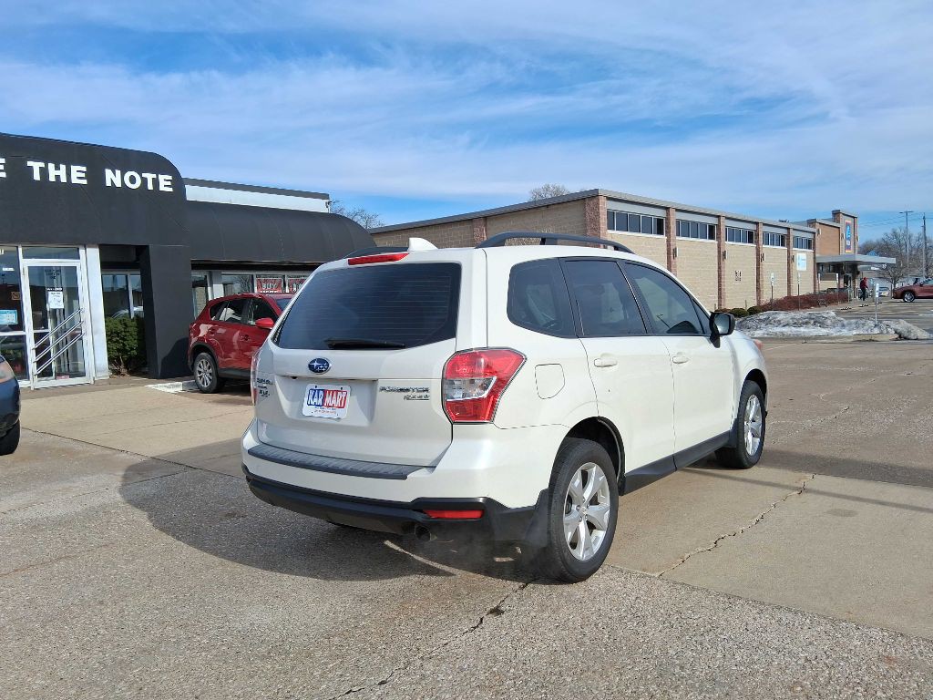 2016 Subaru Forester Image 5