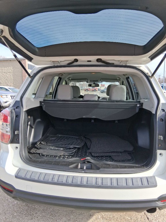 2016 Subaru Forester Image 7