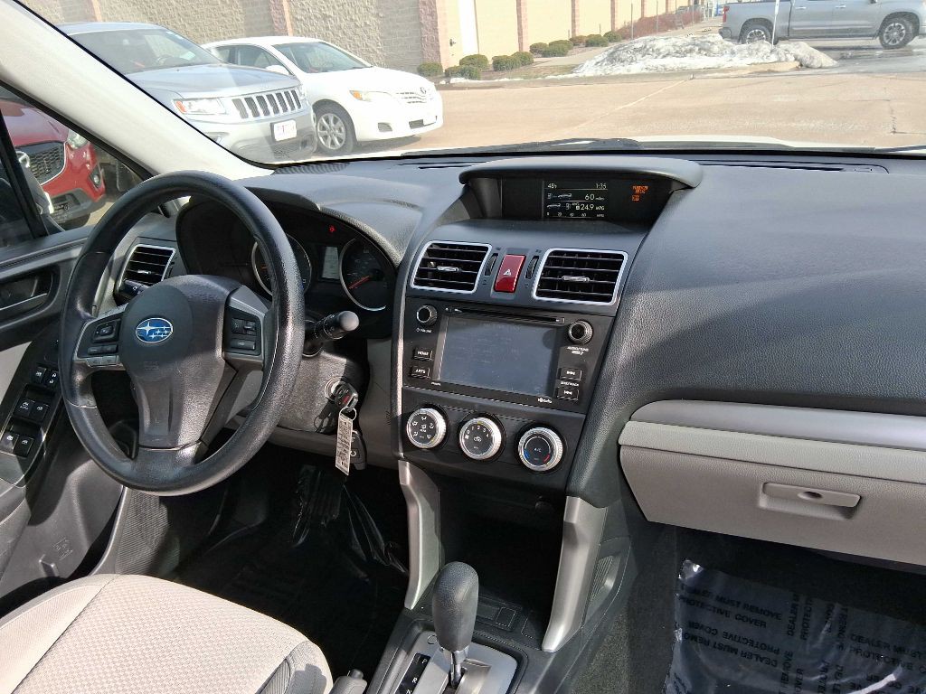 2016 Subaru Forester Image 10