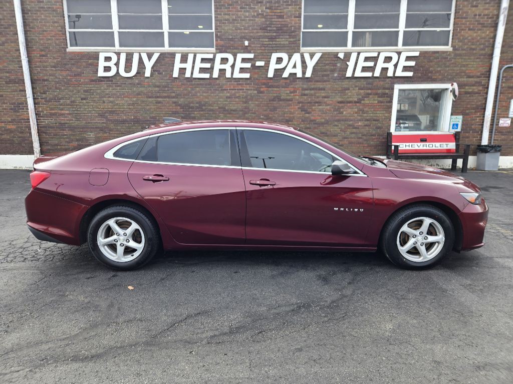2016 Chevrolet Malibu Image 1