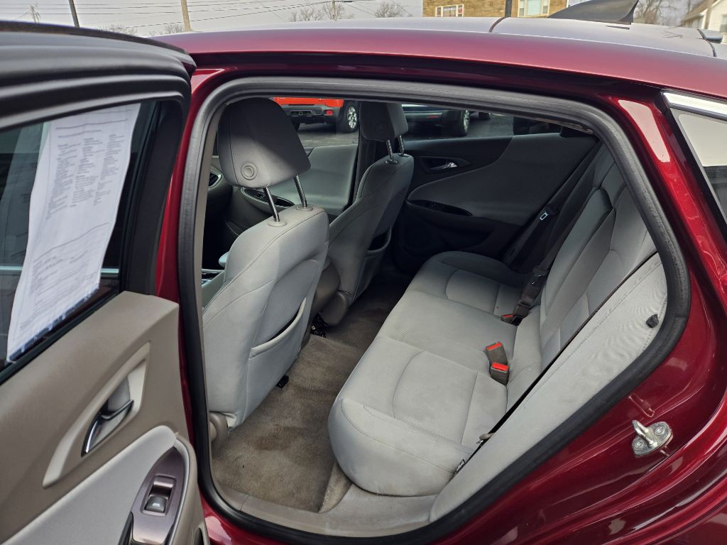 2016 Chevrolet Malibu Image 9