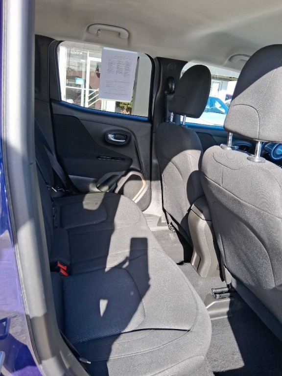 2017 Jeep Renegade Image 8