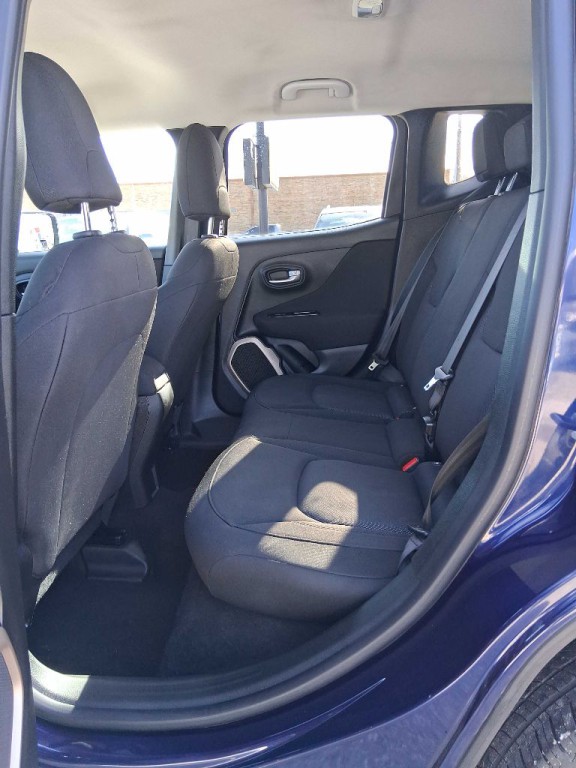 2017 Jeep Renegade Image 12