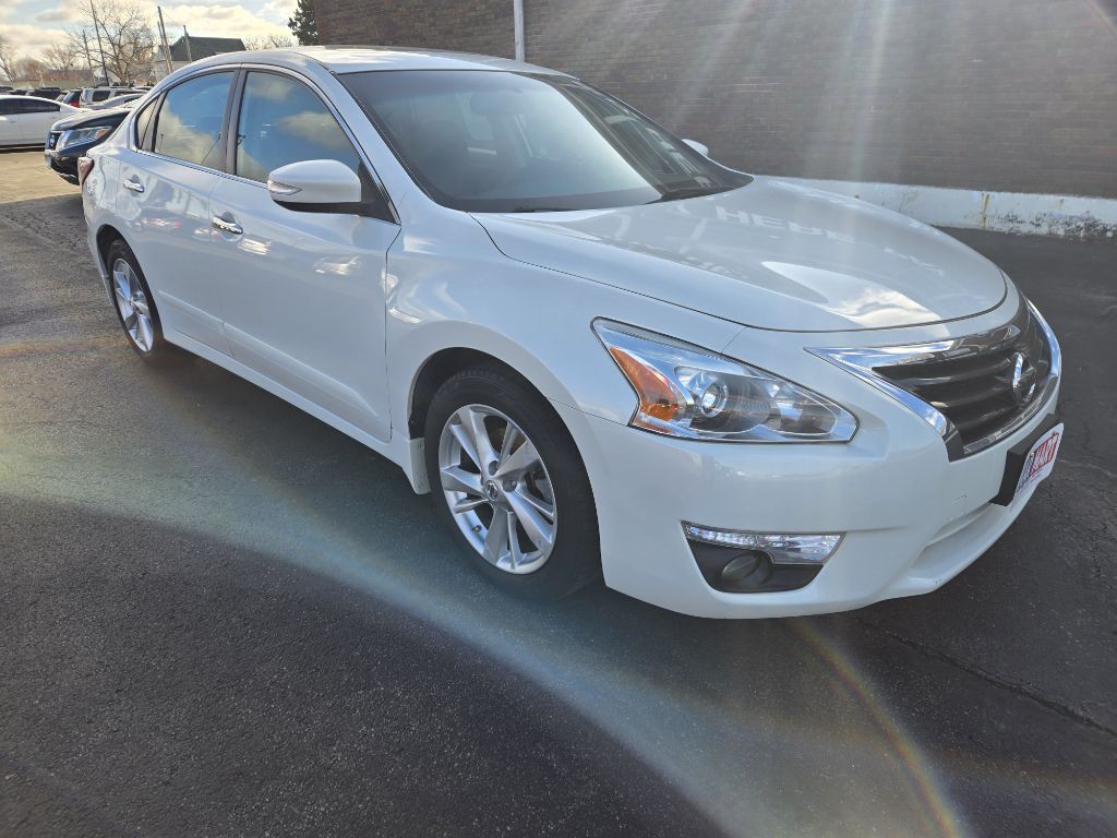 2014 Nissan Altima Image 2