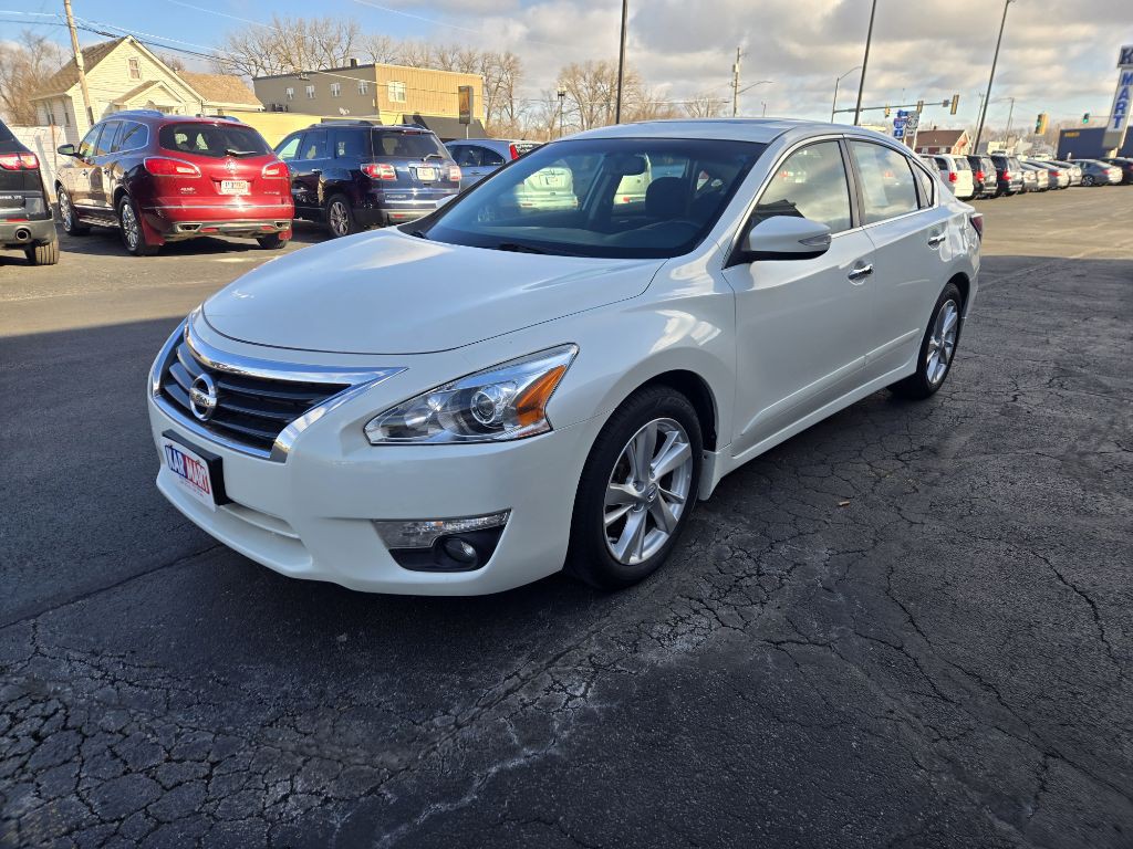 2014 Nissan Altima Image 4