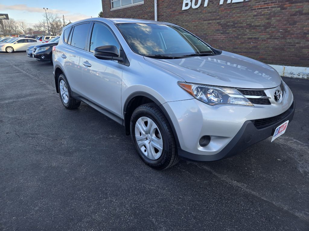 2015 Toyota Rav4 Image 2