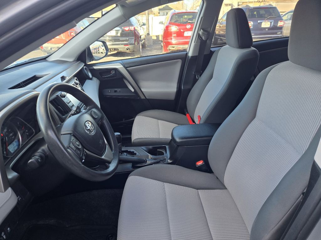2015 Toyota Rav4 Image 14