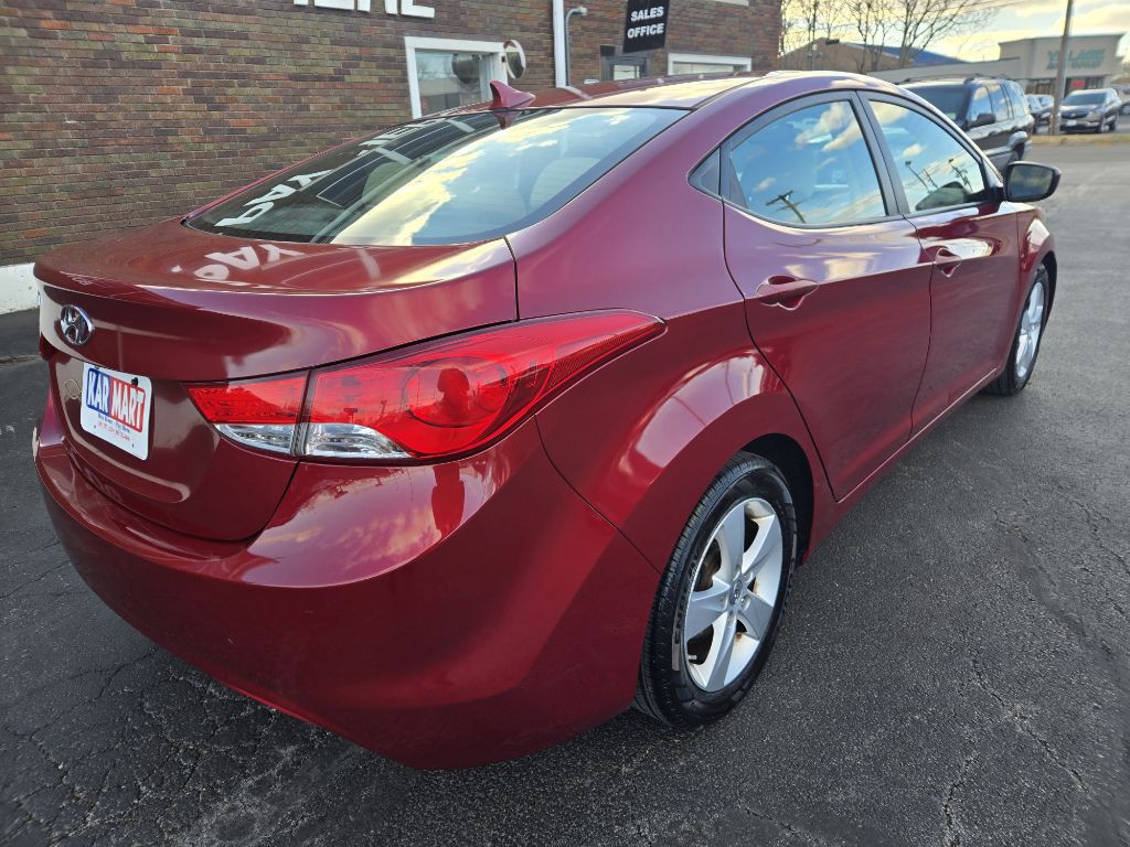 2013 Hyundai Elantra Image 7