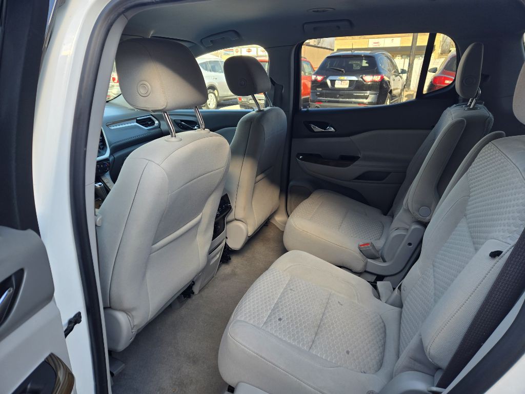 2018 GMC Acadia Image 9