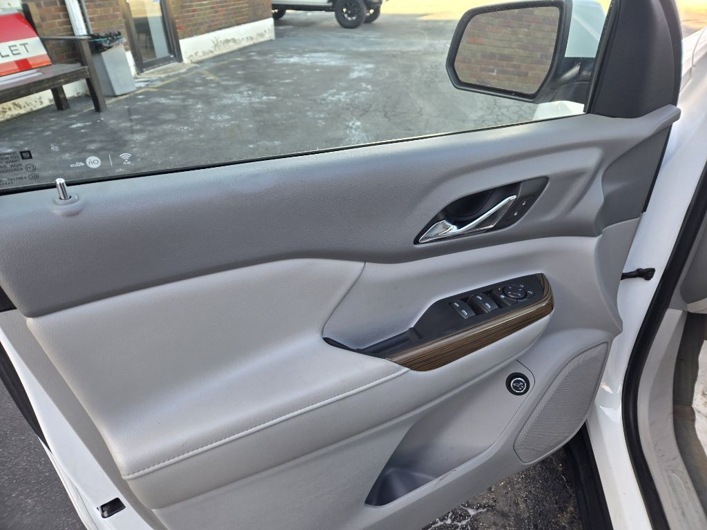 2018 GMC Acadia Image 12