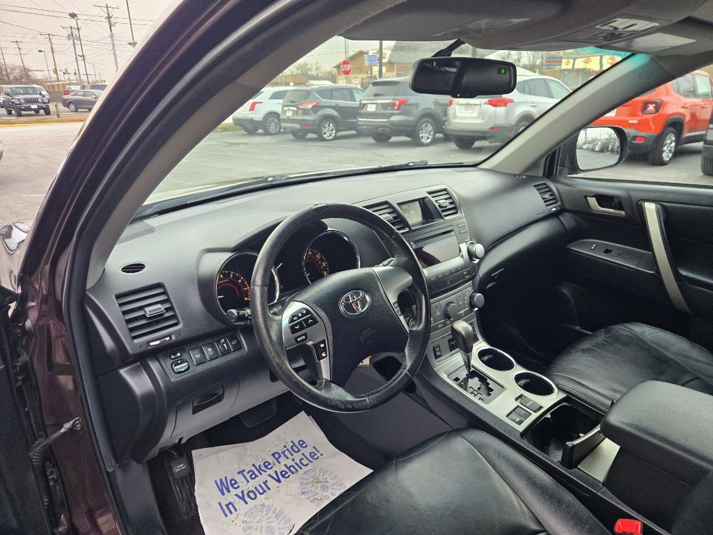 2011 Toyota Highlander Image 12
