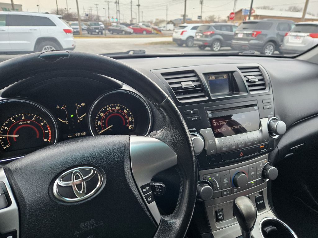 2011 Toyota Highlander Image 15