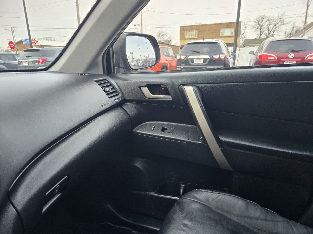 2011 Toyota Highlander Image 17