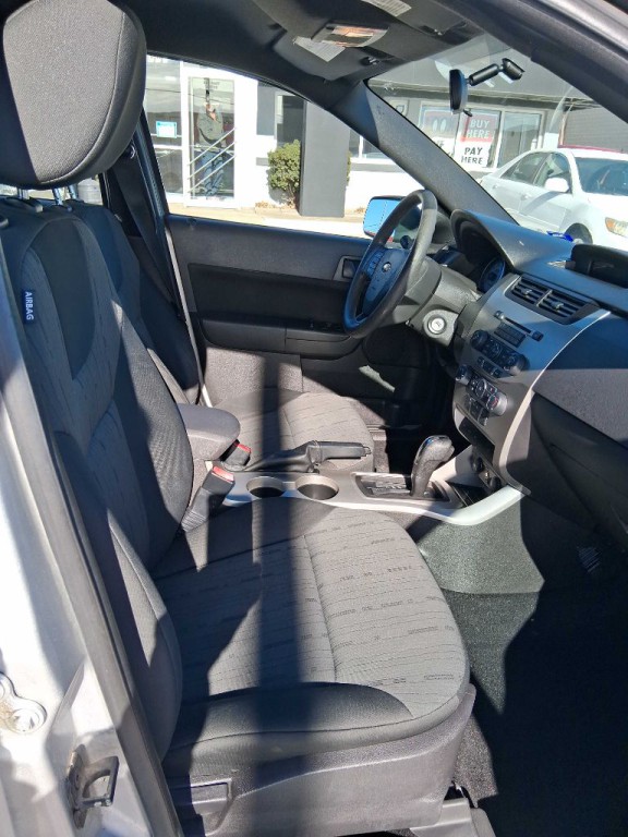 2009 Ford Focus Image 8