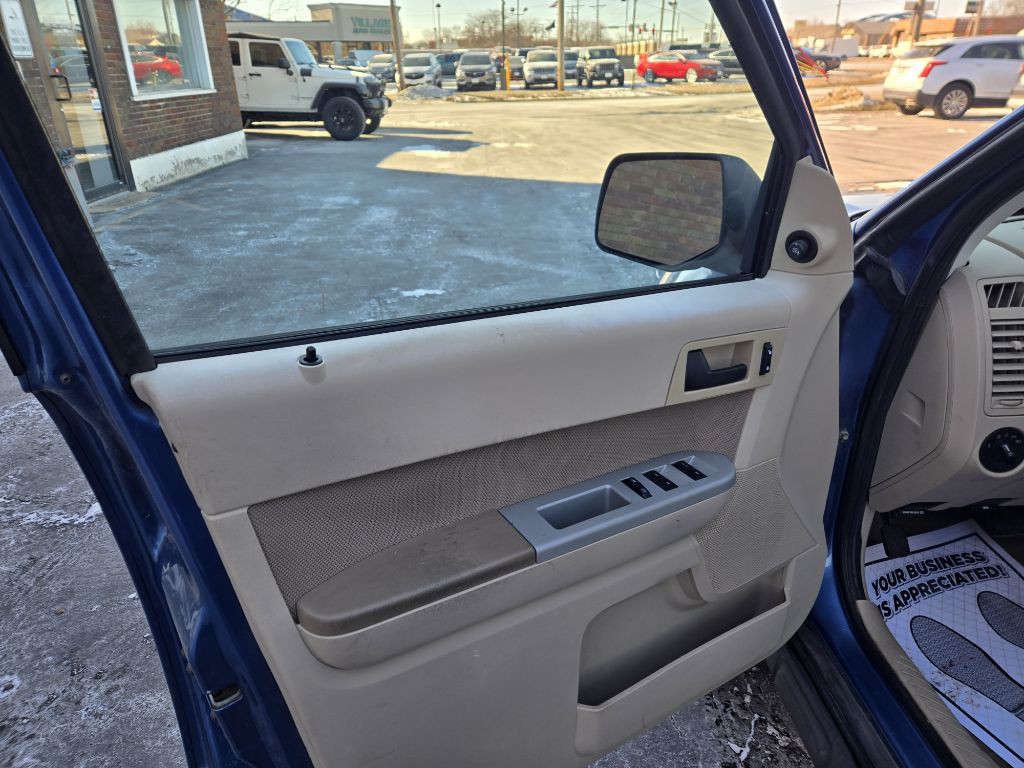 2009 Ford Escape Image 11