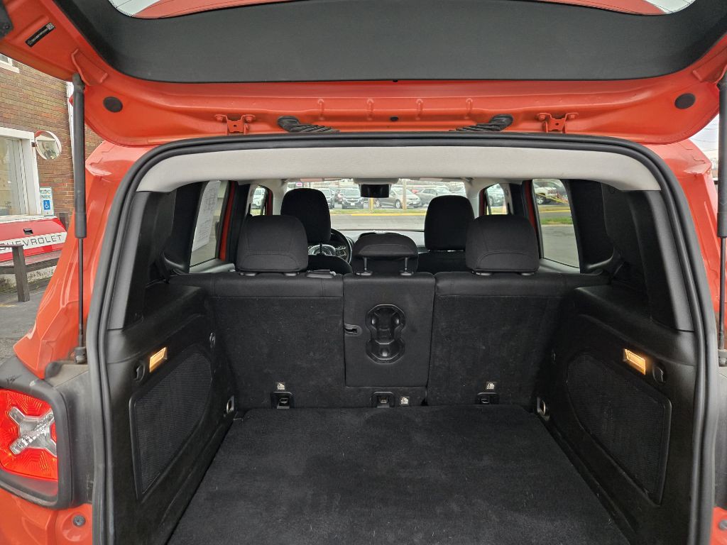 2015 Jeep Renegade Image 9