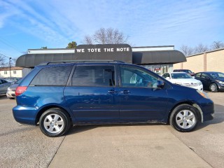 Image for 2005 Toyota Sienna XLE ID: 7182167