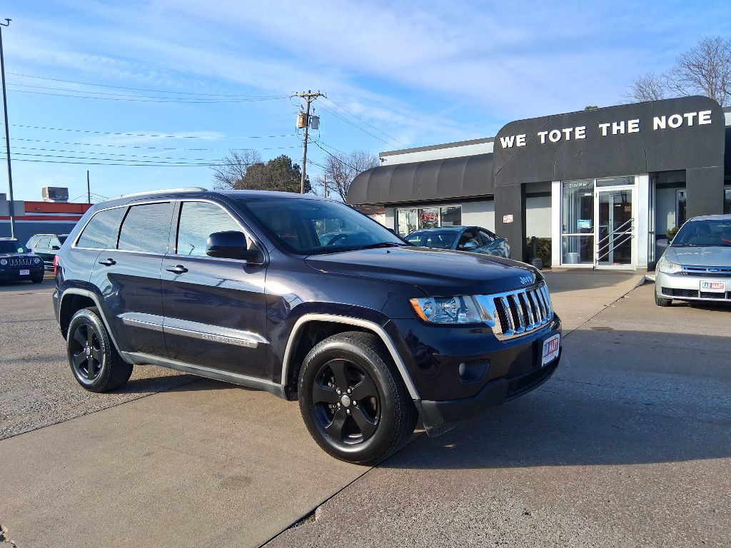 2011 Jeep Grand Cherokee Image 4