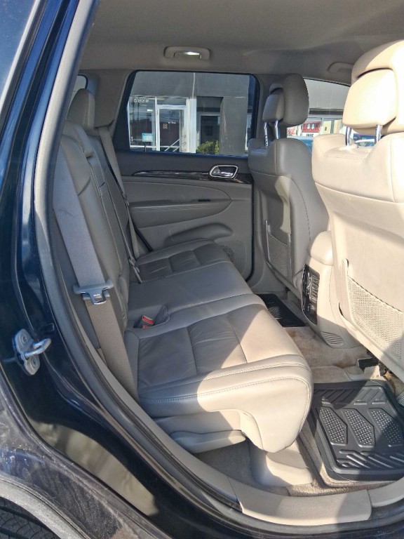 2011 Jeep Grand Cherokee Image 8