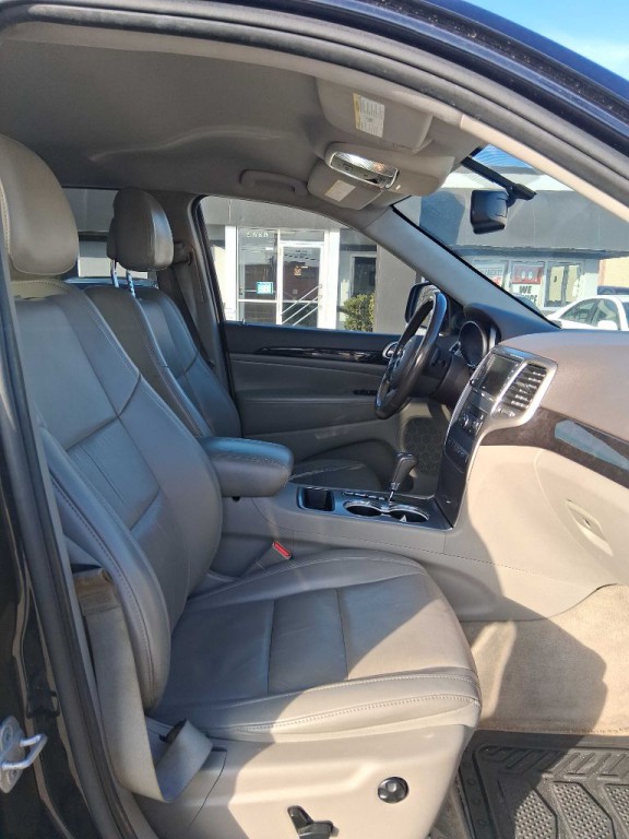 2011 Jeep Grand Cherokee Image 9