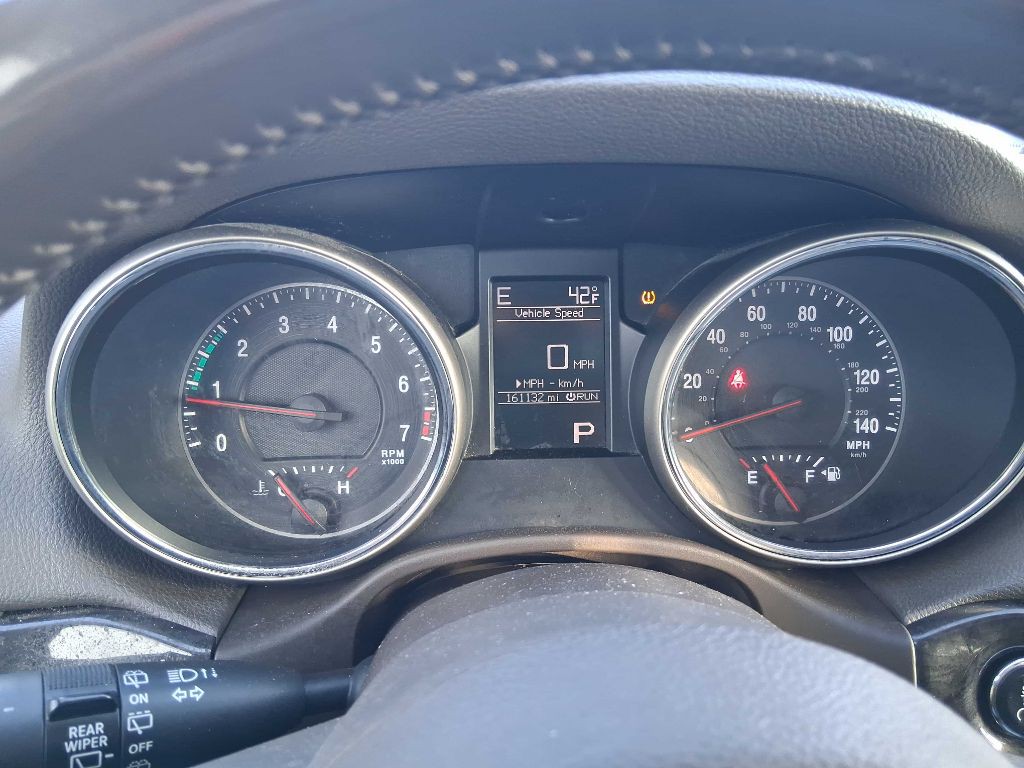 2011 Jeep Grand Cherokee Image 13