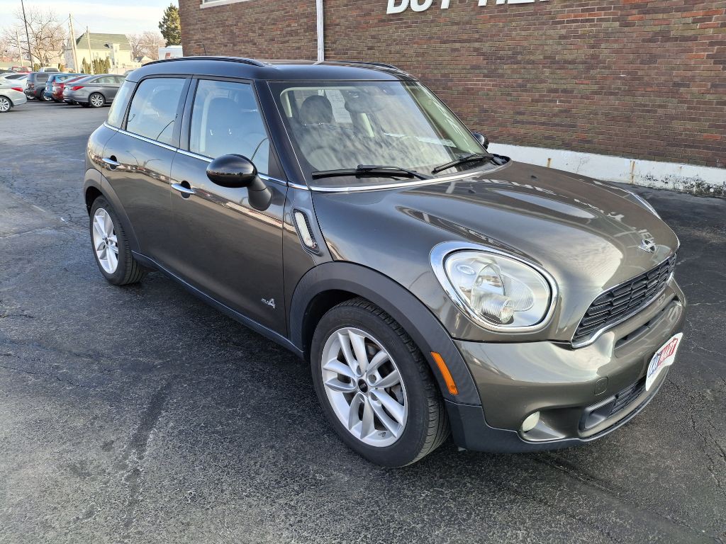 2013 MINI Cooper Image 2